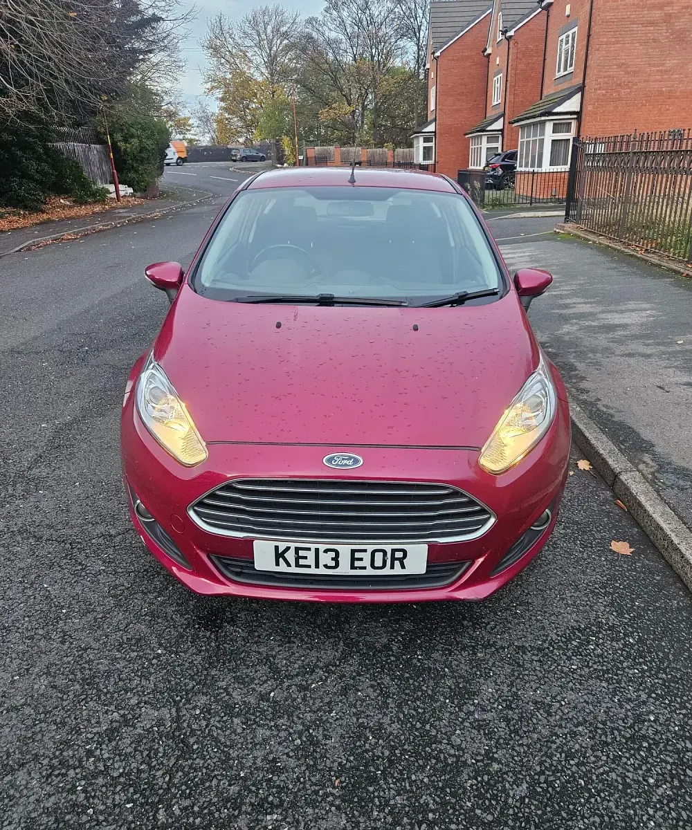 Used Ford Fiesta Zetec 2013 Red Hatchback