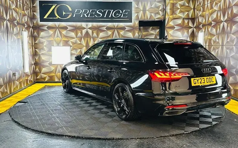 Used Audi A4 Black Edition 204 HP (150 kW) 2023 Black Estate