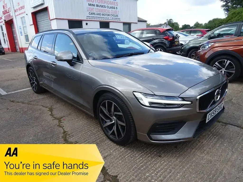 Used Volvo V60 Momentum 187 HP (137 kW) 2019 Grey Estate
