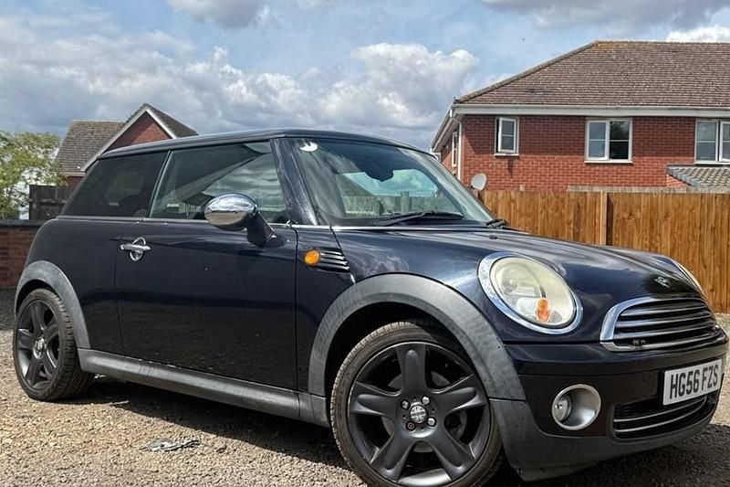 Black Used 2006 Mini Cooper Hatch Hatchback | £1,595 (Fair price) - Image 1/1