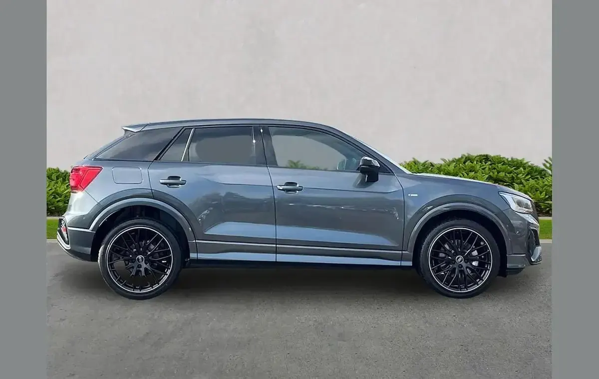 Used Audi Q2 Black Edition 147 HP (108 kW) 2026 Grey SUV