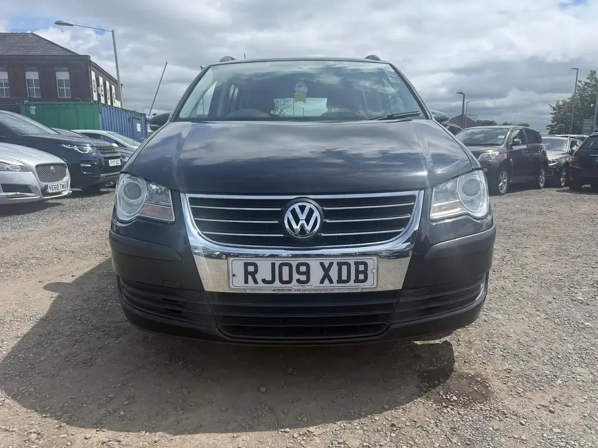 Used VW Touran S 105 HP (77 kW) 2009 Black MPV