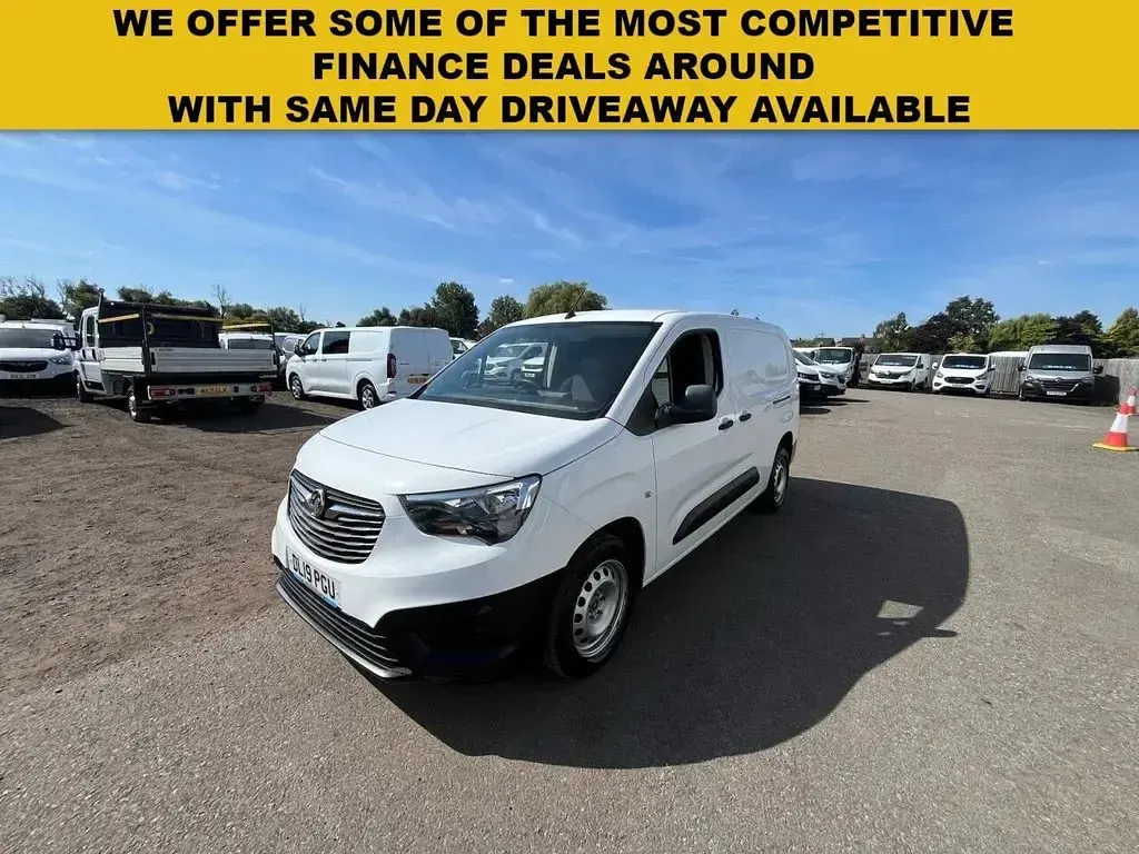 Used Vauxhall Combo Edition 2019 White MPV