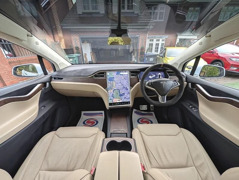 Used Tesla Model X 305 kW (416 HP) 2017 Pearl white SUV