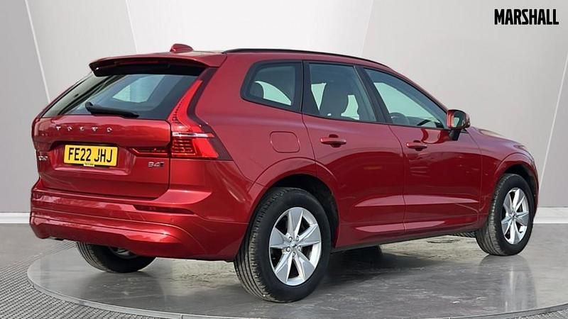 Second-hand Volvo XC60 Momentum 197 CP (144 kW) 2022 Roșu SUV