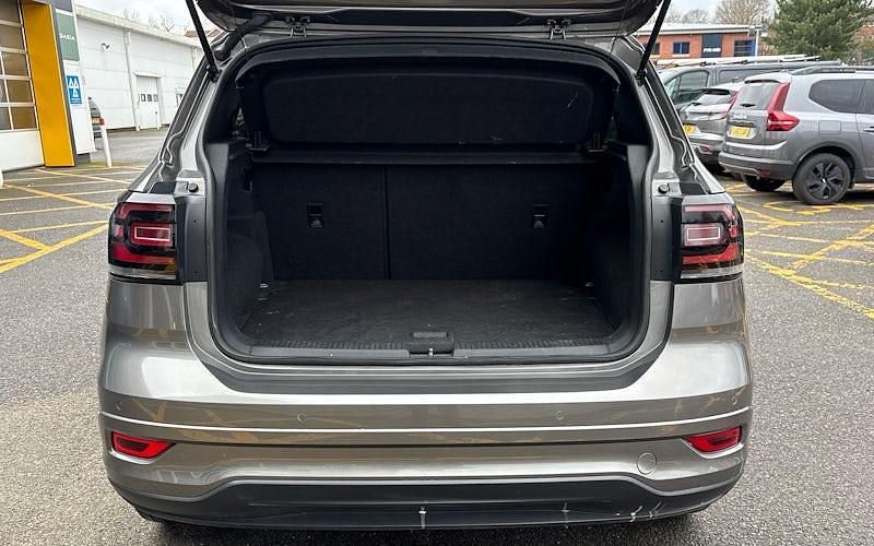 Used VW T-Cross R-line 110 HP (80 kW) 2024 SUV