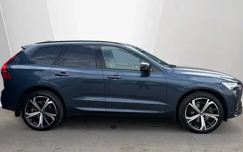 Used Volvo XC60 Ultimate 250 HP (183 kW) 2023 Blue SUV