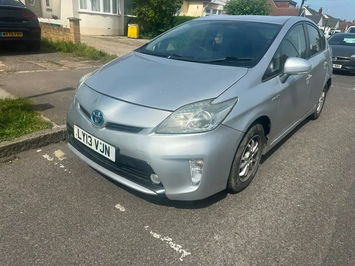 Used Toyota Prius 2013 Silver Hatchback