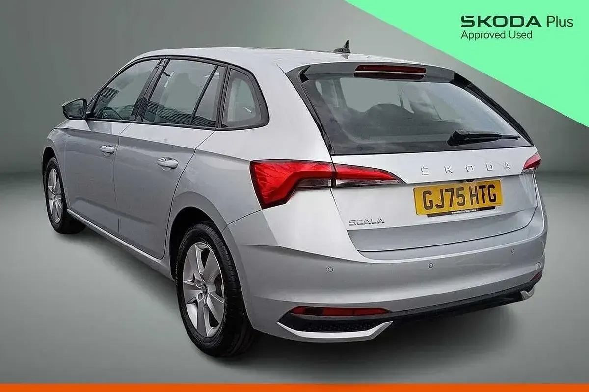 Used Skoda Scala SE 113 HP (83 kW) 2025 Brilliant silver metallic Hatchback
