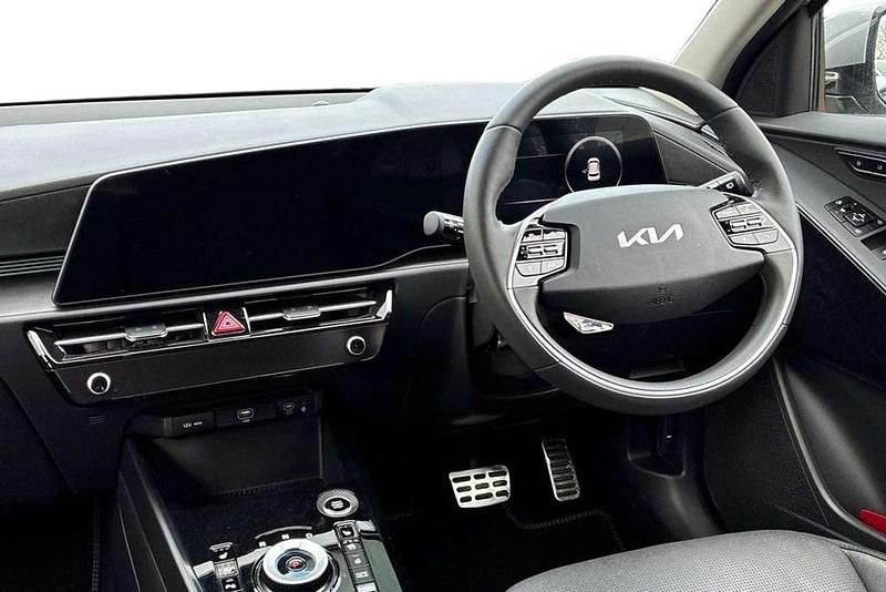 Gebraucht Kia Niro 127 PS (93 kW) 2025 Grau SUV