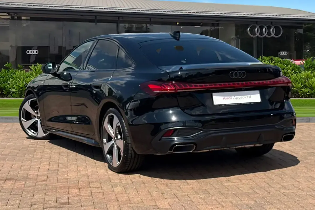 New Audi A5 Comfort 204 HP (150 kW) 2026 Black Sedan