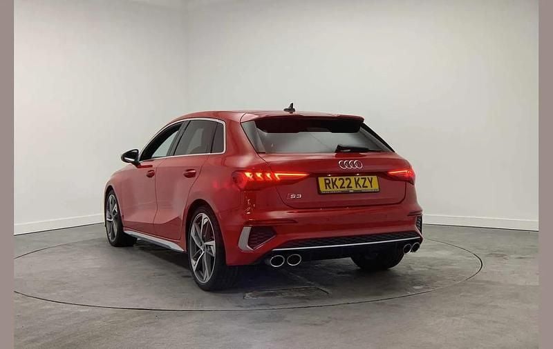 Used Audi S3 Sportback Comfort 310 HP (228 kW) 2022 Red Hatchback