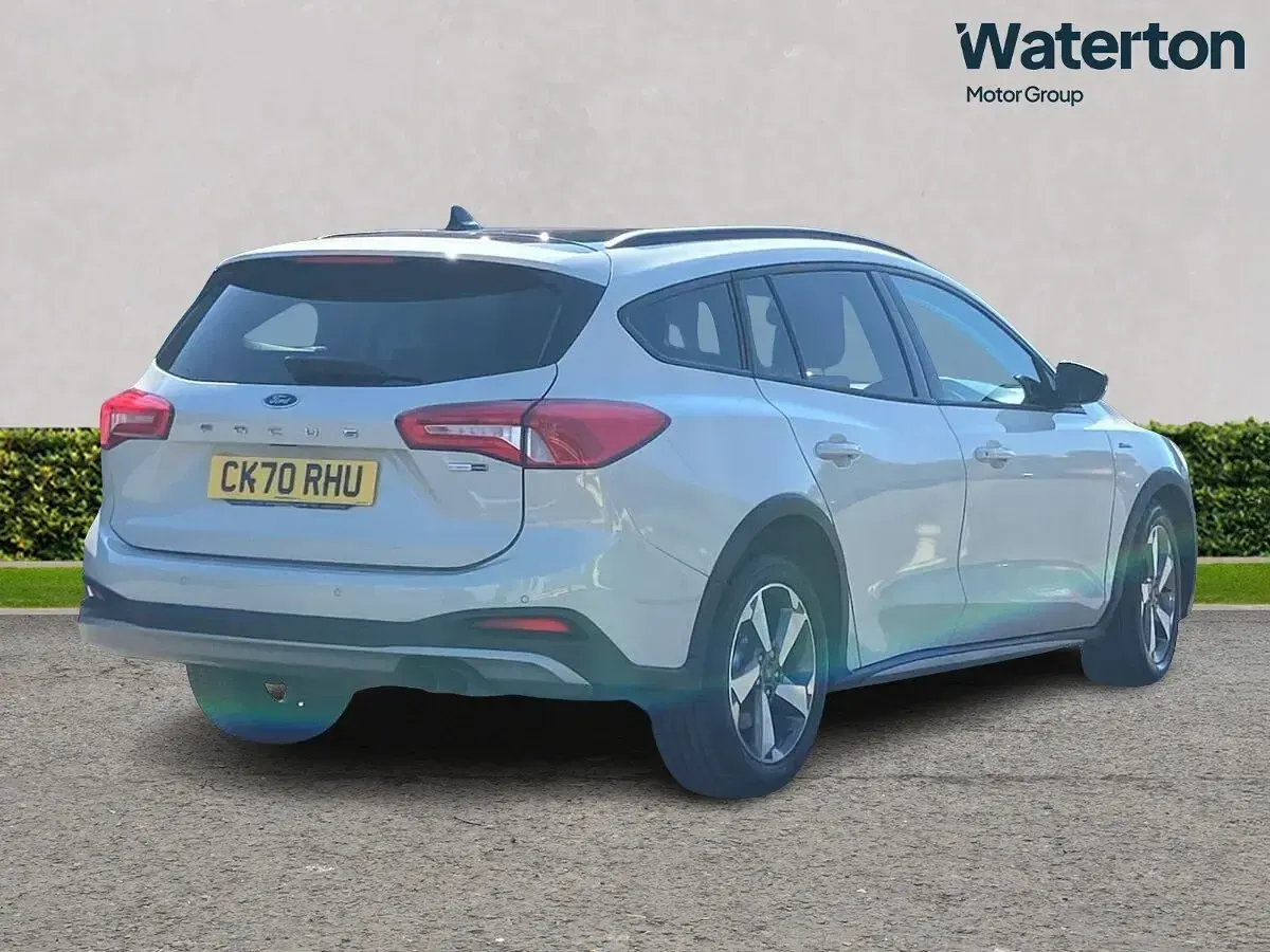 Used Ford Focus Active 125 HP (91 kW) 2020 White Estate