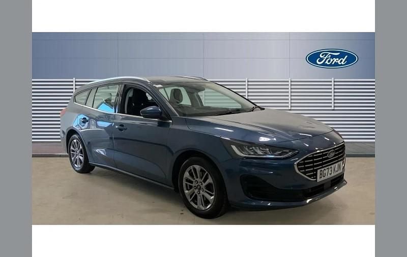Begagnad Ford Focus Titanium 155 HK (114 kW) 2023 Blå Kombi