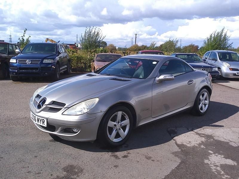Silver Used 2006 Mercedes SLK200 Cabriolet | £900 (Super price) - Image 1/4