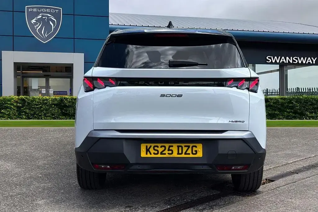 Used Peugeot 5008 GT 134 HP (98 kW) 2025 White SUV