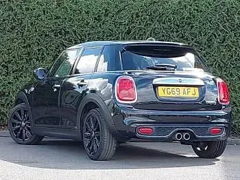 Used Mini Cooper S Exclusive 192 HP (141 kW) 2019 Black Hatchback