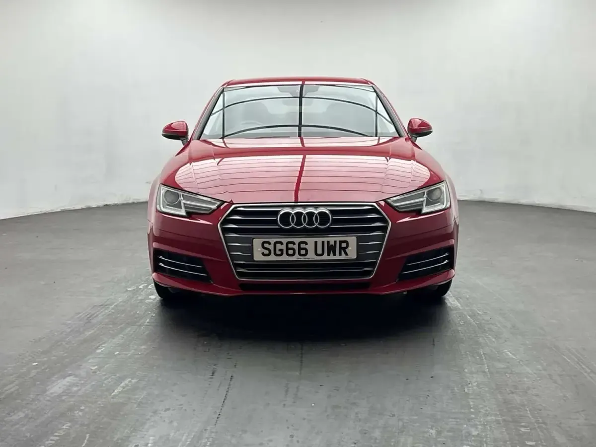 Used Audi A4 Sport 150 HP (110 kW) 2016 Red Sedan