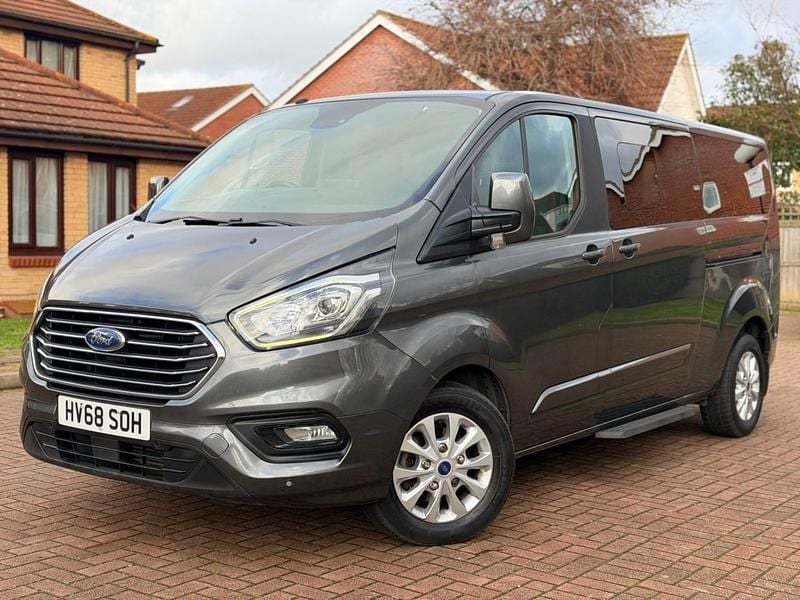 Used Ford Tourneo Titanium 170 HP (125 kW) 2018 Grey MPV