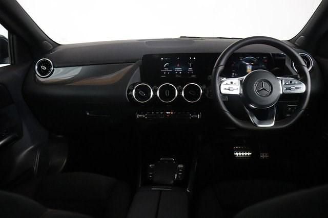 Used Mercedes GLA200 AMG line 163 HP (119 kW) 2022 Blue SUV