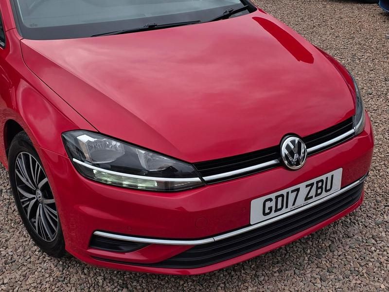 Używany VW Golf VII SE 125 KM (91 kW) 2017 Czerwony Hatchback