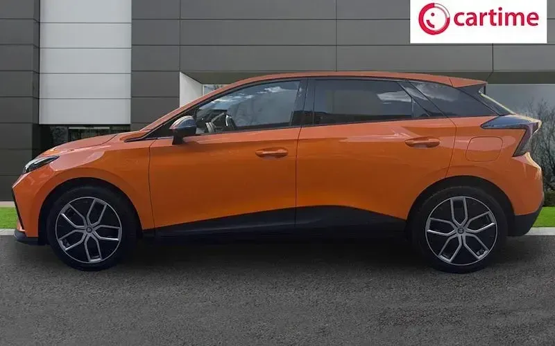 Used MG MG4 EV Trophy 150 kW (204 HP) 2025 Hatchback