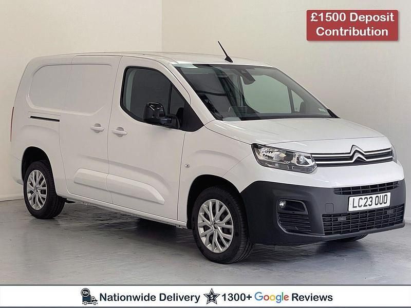White Used 2023 Citroën Berlingo MPV | £16,750 (A bit pricey) - Image 1/4