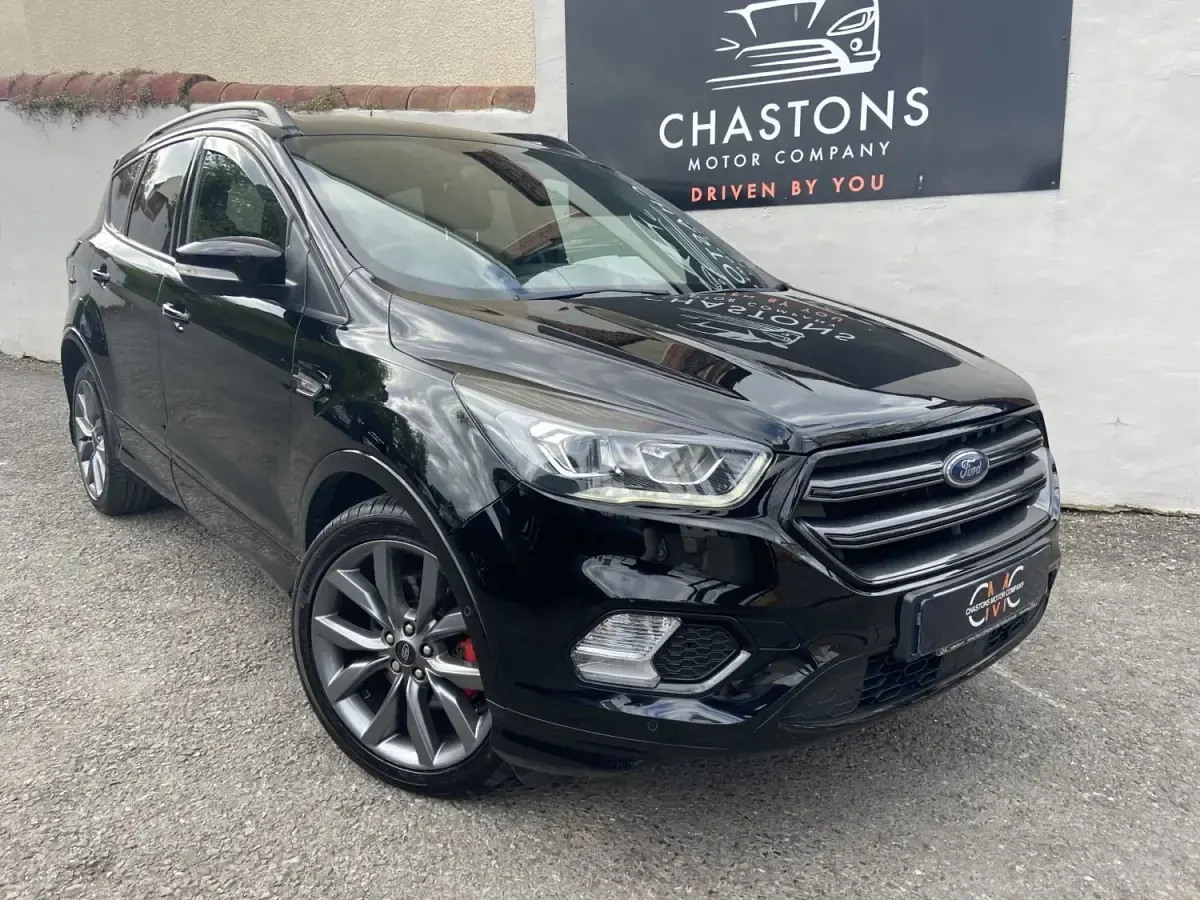 Usado Ford Kuga ST-Line 150 HP (110 kW) 2019 Preto SUV