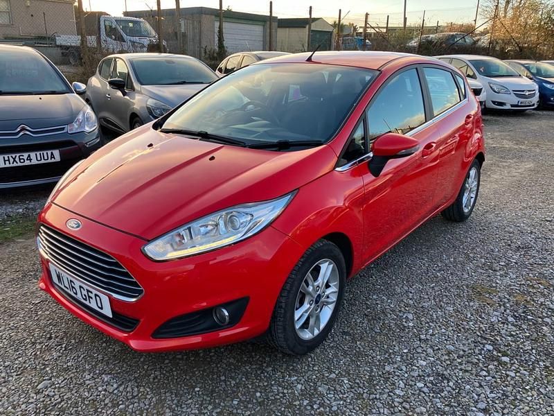 Used Ford Fiesta Zetec 2016 Red Hatchback