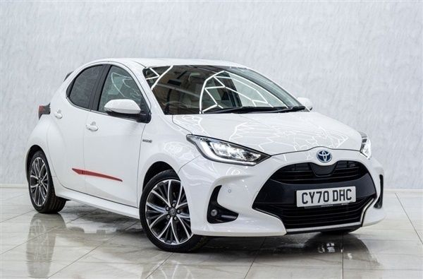 White Used 2020 Toyota Yaris Hatchback | £13,995 (A bit pricey) - Image 1/1