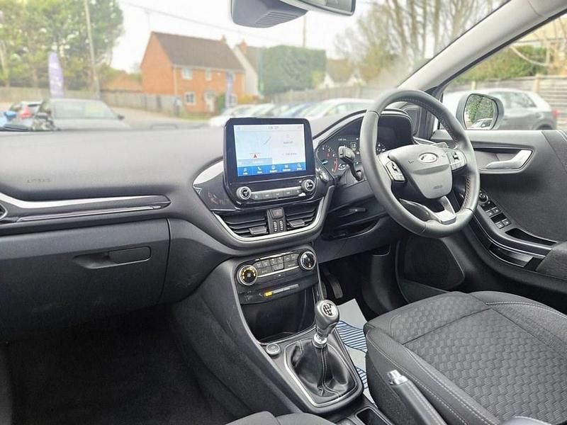 Used Ford Puma Titanium 125 HP (91 kW) 2022 White SUV