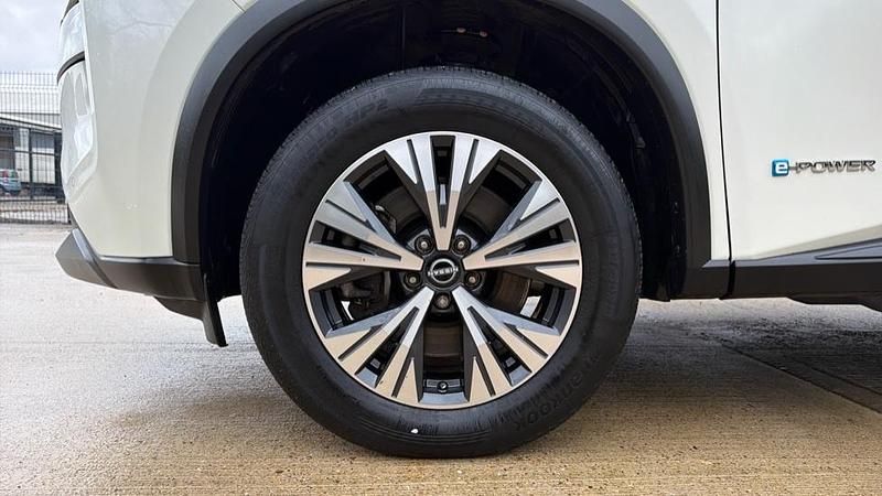 Used Nissan X-Trail Acenta Premium 213 HP (156 kW) 2023 White SUV