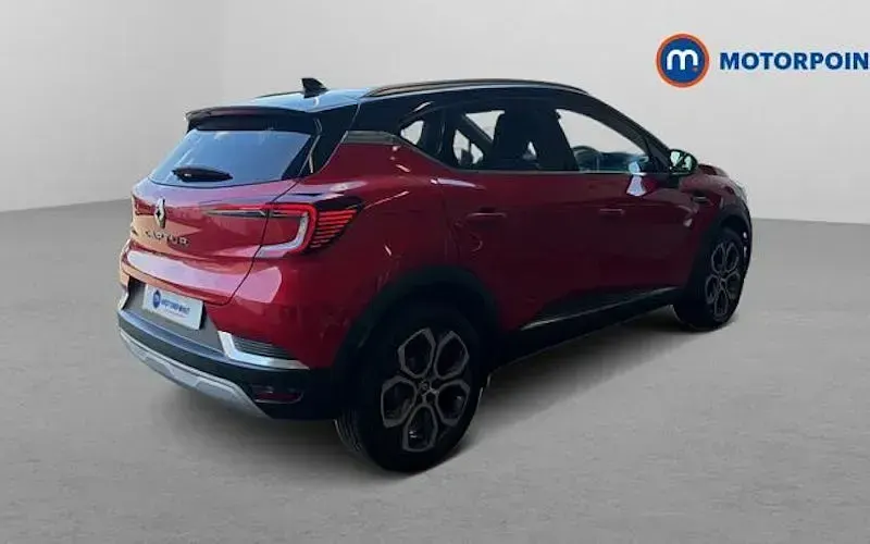 Used Renault Captur Techno 91 HP (66 kW) 2024 Red/black SUV