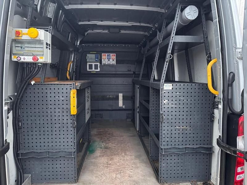 Begagnad Mercedes Sprinter 2015 Silver Van