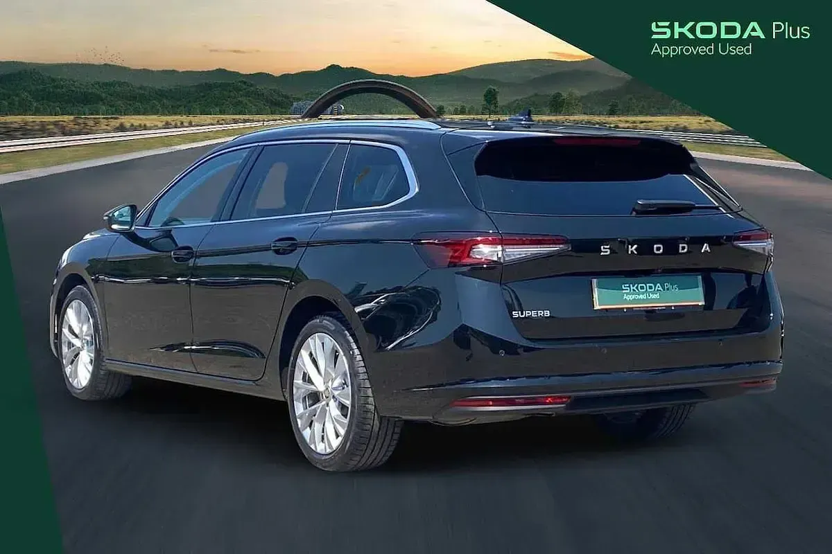 Used Skoda Superb SE L 150 HP (110 kW) 2024 Midnight black metallic Estate