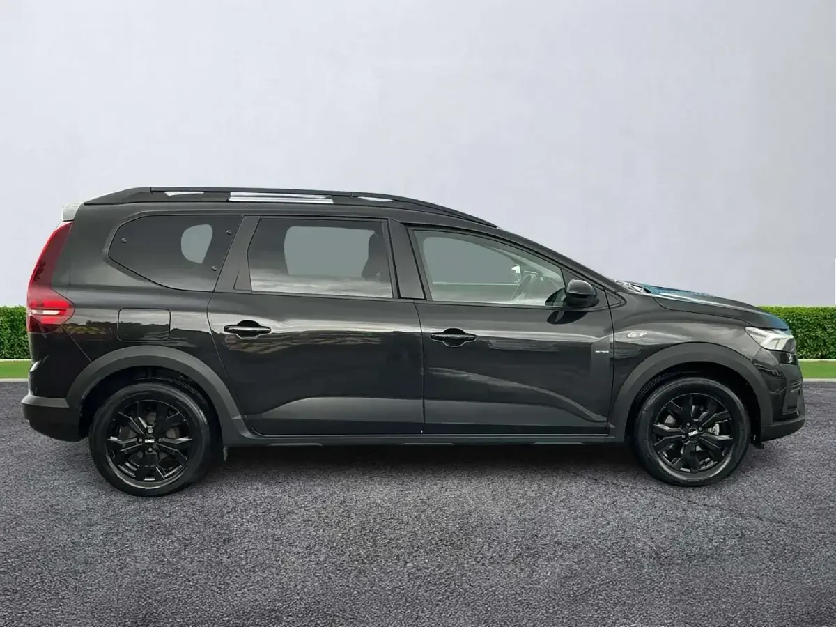 Gebraucht Dacia Jogger Extreme 141 PS (103 kW) 2023 Schwarz Van / Kleinbus