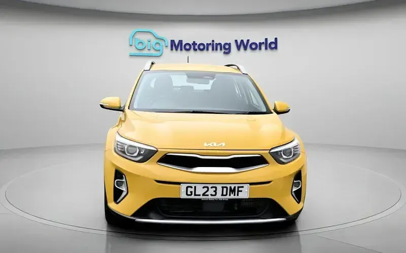 Used Kia Stonic 101 HP (74 kW) 2023 Yellow SUV