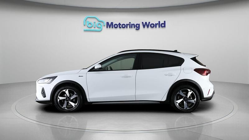 Used Ford Focus Active 125 HP (91 kW) 2023 White Hatchback