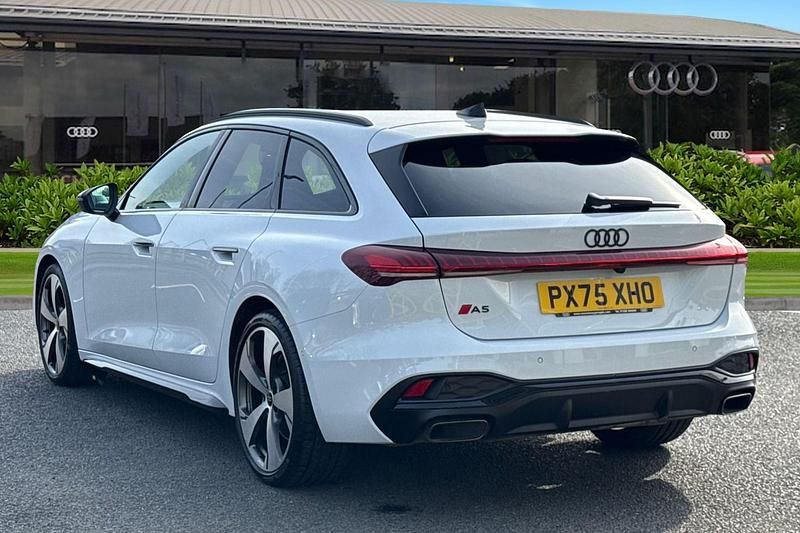 Used Audi A5 Comfort 150 HP (110 kW) 2025 White Estate