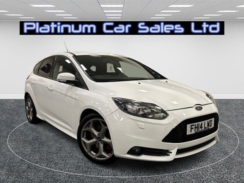 White Used 2014 Ford Focus ST Hatchback | £7,995 (Expensive) - Image 1/4