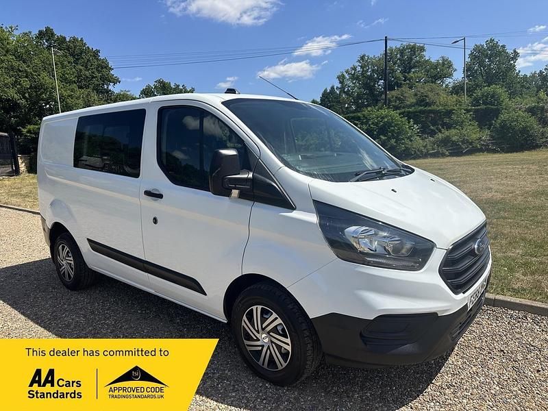 White Used 2019 Ford Transit Custom S Van | £9,590 (A bit pricey) - Image 1/2