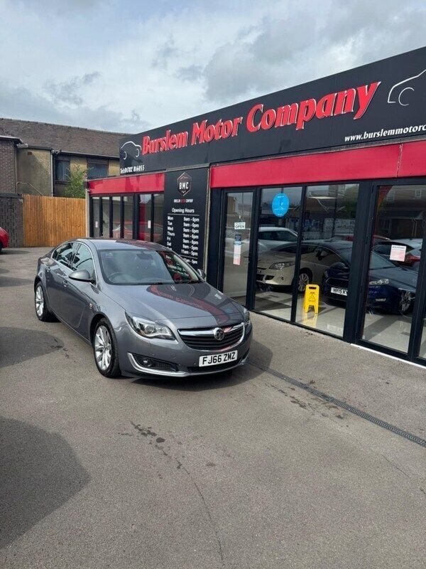 Grey Used 2016 Vauxhall Insignia Elite Hatchback | £5,800 (Fair price) - Image 1/4