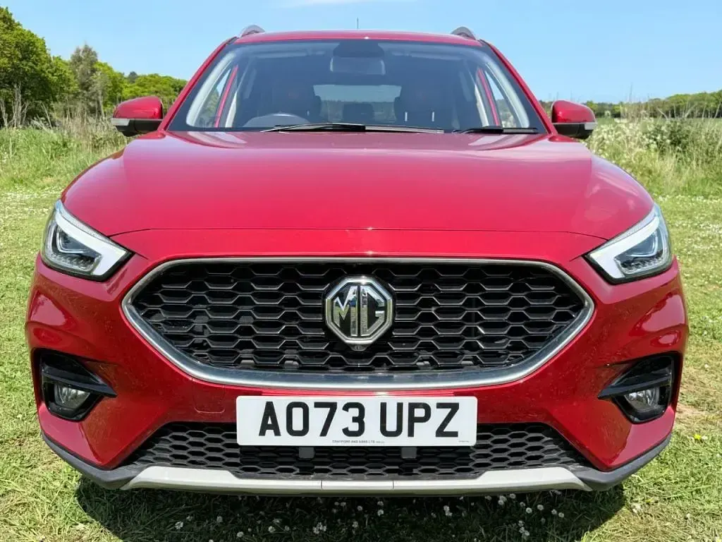 Used MG ZS Exclusive 111 HP (81 kW) 2023 Red SUV