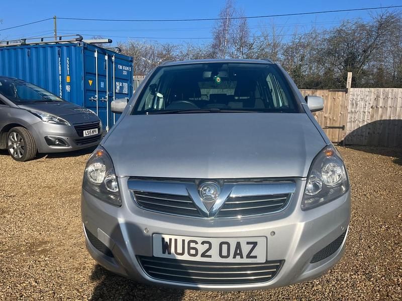 Used Vauxhall Zafira Design Edition 2012 Silver MPV