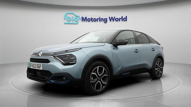 Used Citroën e-C4 Shine 100 kW (136 HP) 2022 Blue Hatchback