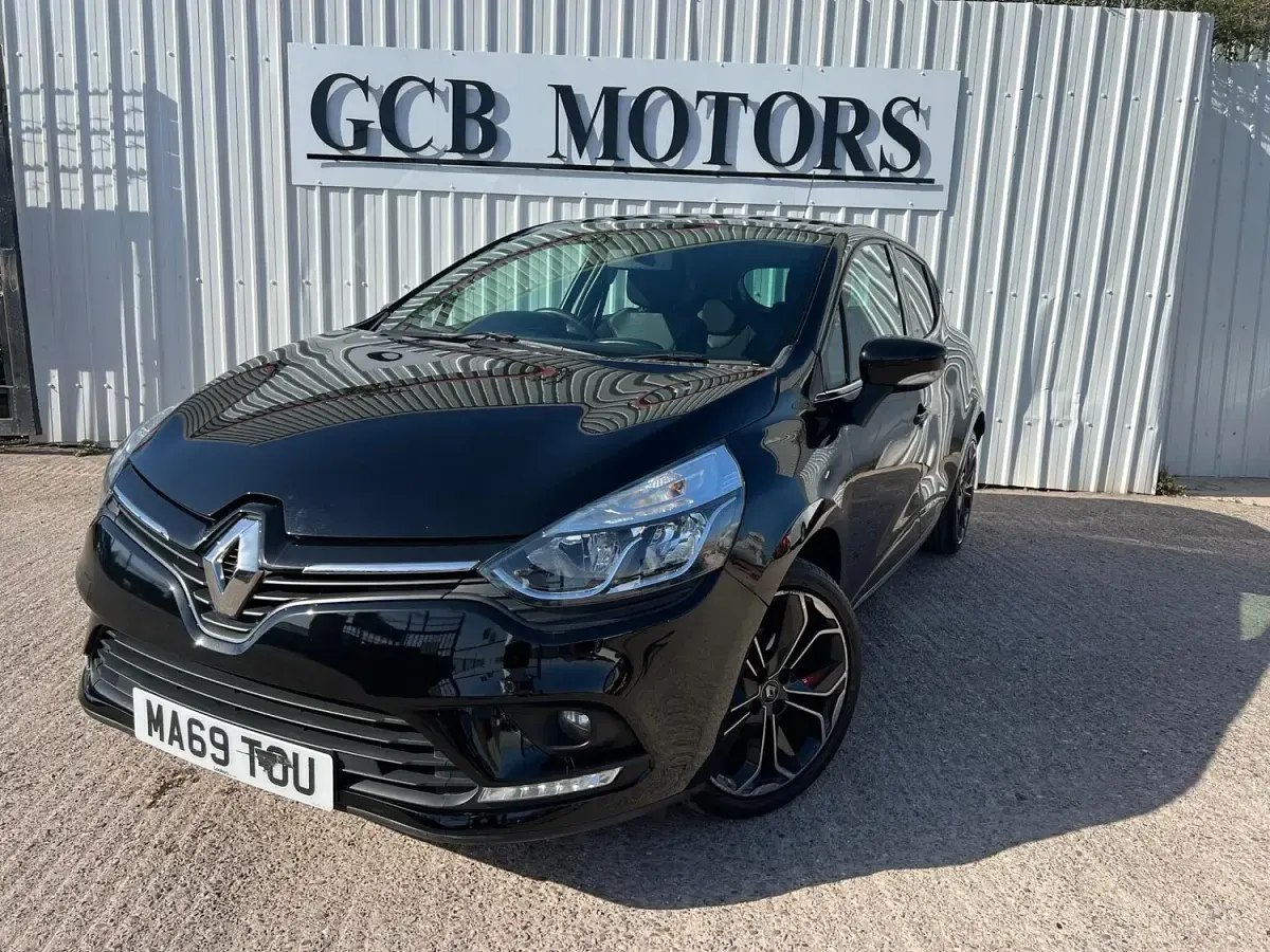 Used Renault Clio IV Iconic 2019 Black Hatchback