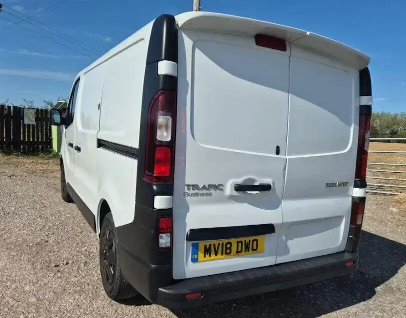 Used Renault Trafic Business 2018 White MPV