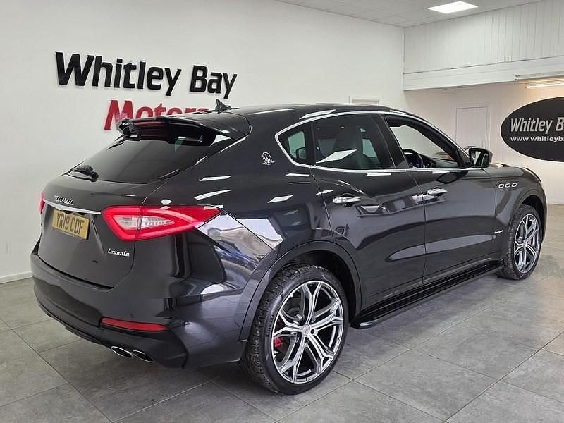 Used Maserati Levante 350 HP (257 kW) 2019 Black SUV