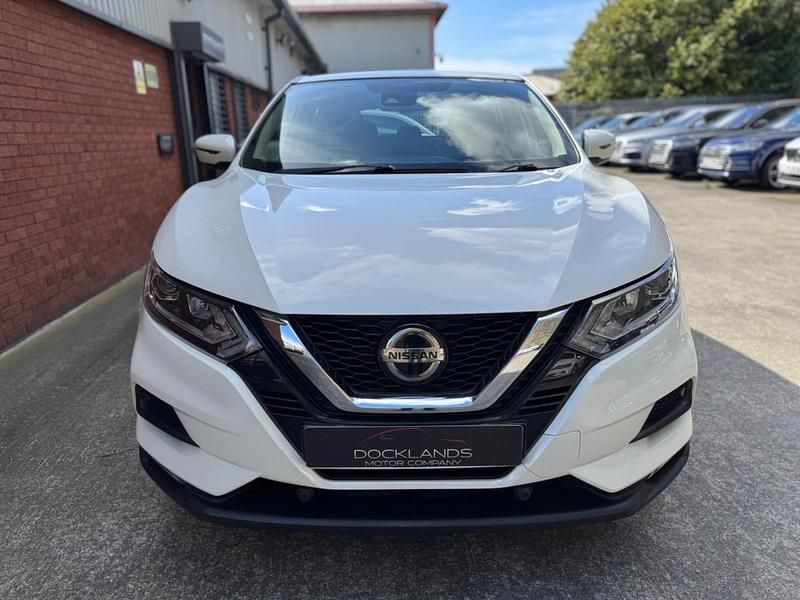 Used Nissan Qashqai Acenta Premium 160 HP (117 kW) 2020 White SUV