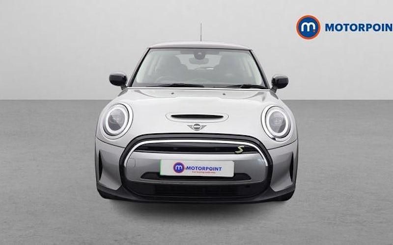 Begagnad Mini Cooper Level 1 135 kW (184 HK) 2023 Halvkombi